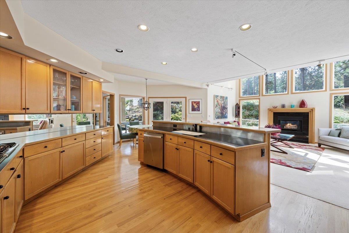 Veradale, Washington, 99037, United States, 4 Bedrooms Bedrooms, ,4 BathroomsBathrooms,Residential,For Sale,1840066