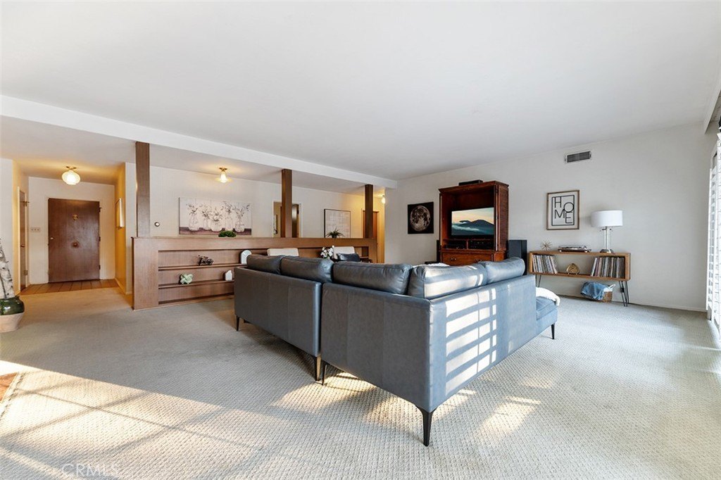 Riverside, California, 92506, United States, 4 Bedrooms Bedrooms, ,3 BathroomsBathrooms,Residential,For Sale,1973908