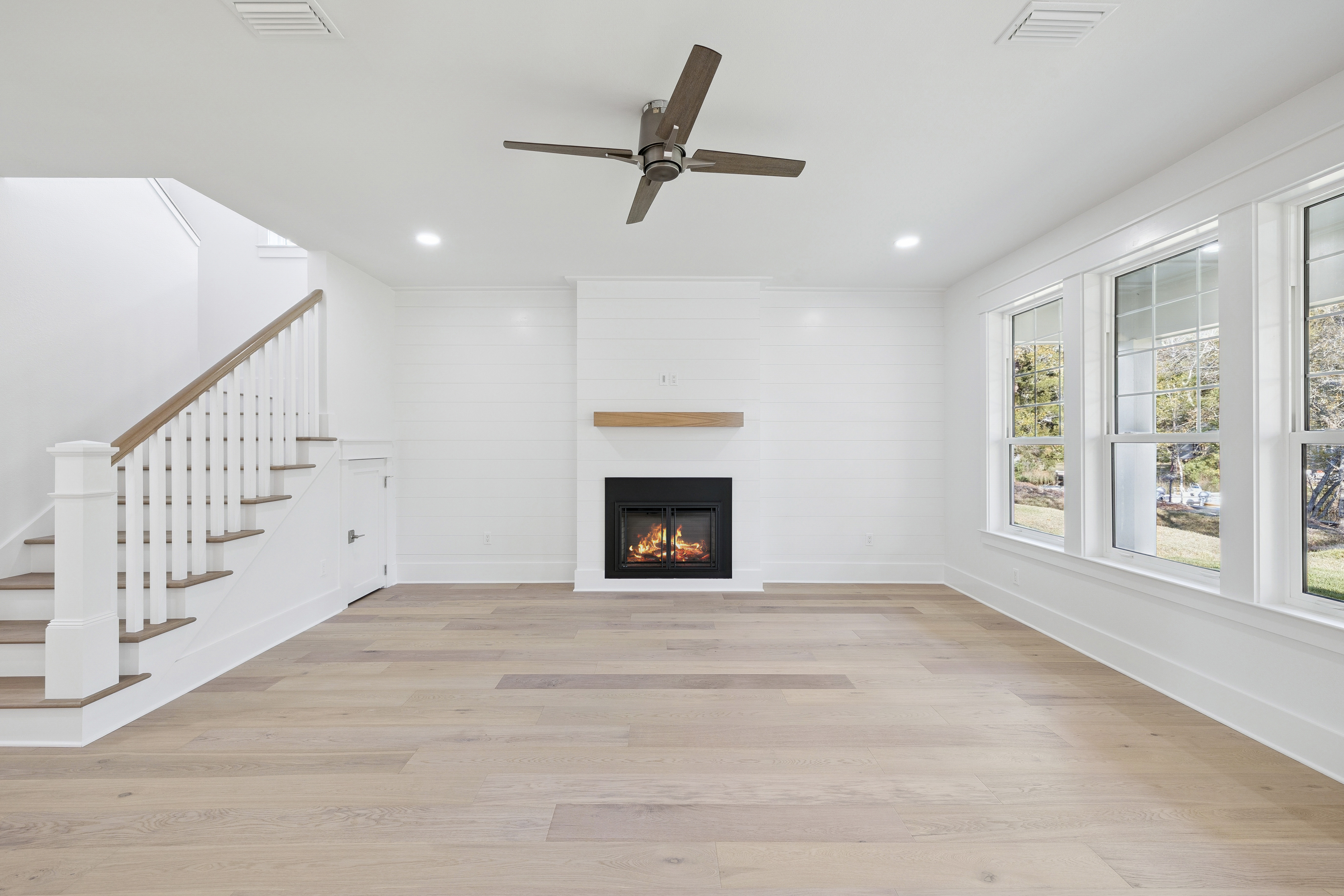  Waterfront Canal Home With Expanded Floor Plan And Bay Access - 物件實景