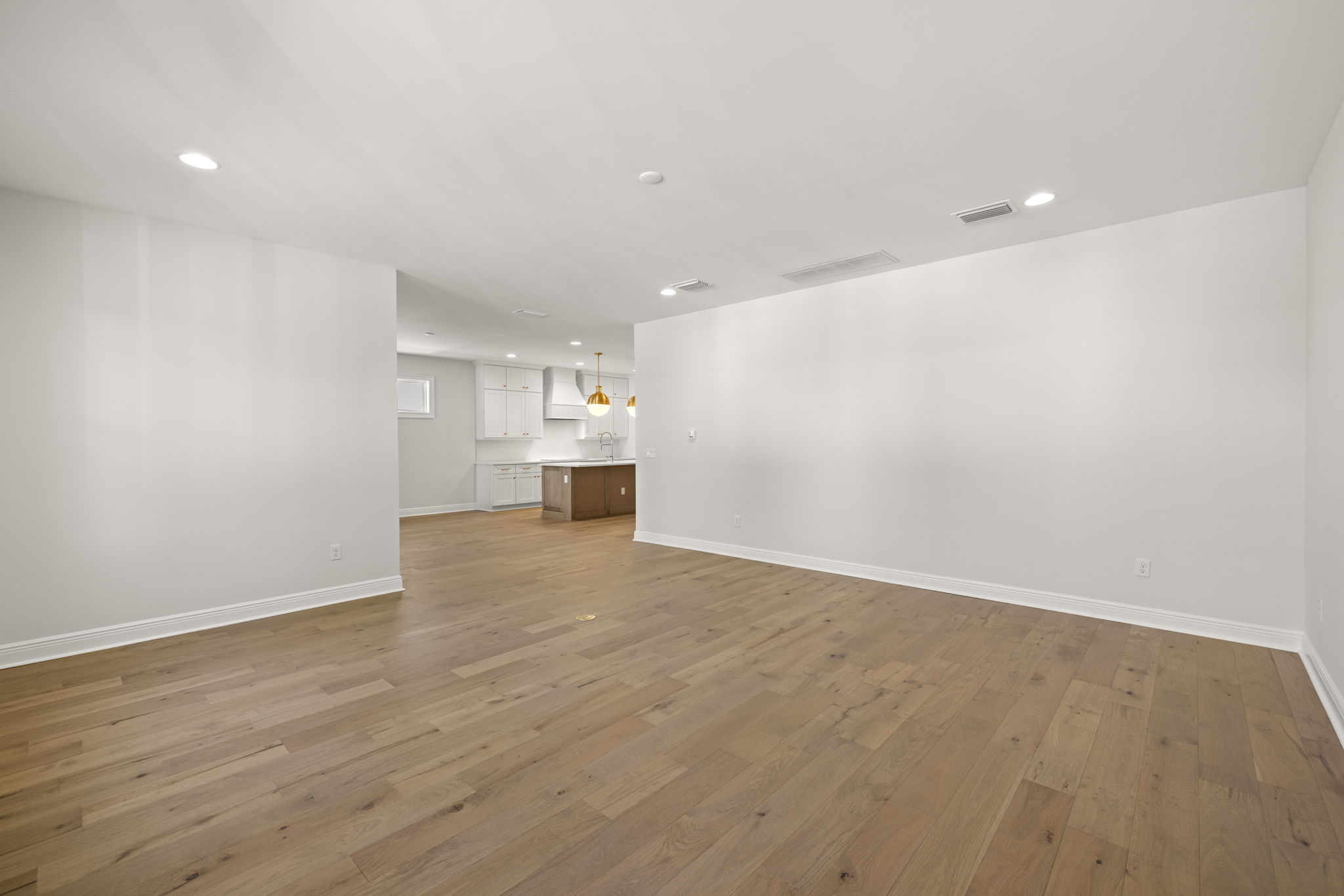 Tampa, Florida, 33629, United States, 4 Bedrooms Bedrooms, ,5 BathroomsBathrooms,Residential,For Sale,1986132