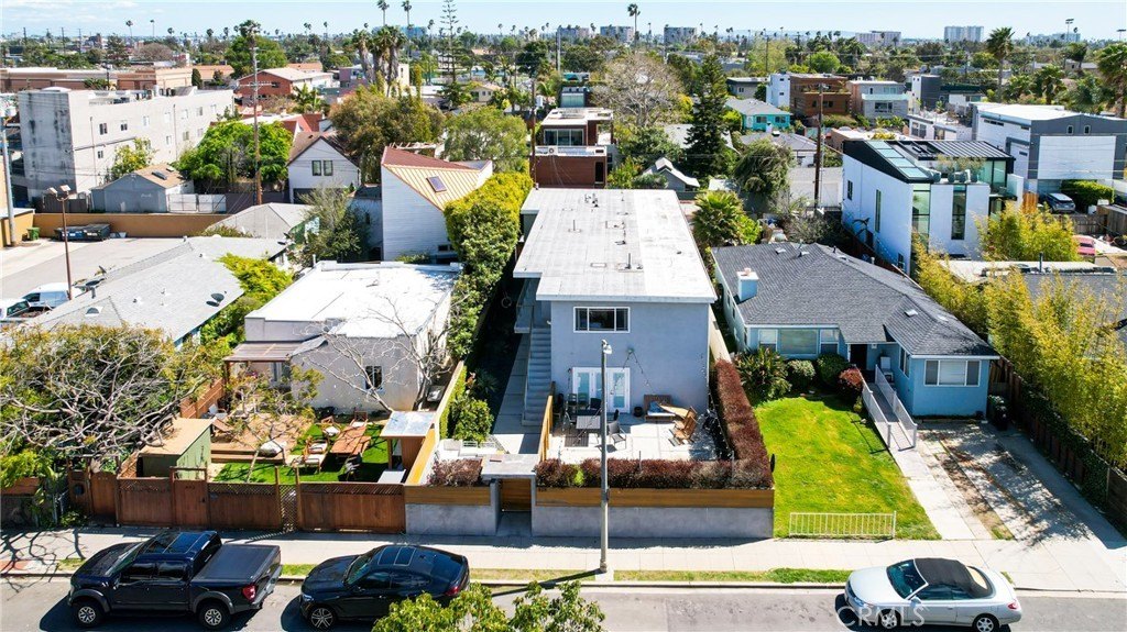 Venice, California, 90291, United States, 10 Bedrooms Bedrooms, ,8 BathroomsBathrooms,Residential,For Sale,1826994