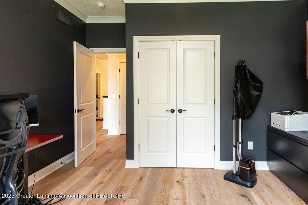 East Lansing, Michigan, 48823, United States, 4 Bedrooms Bedrooms, ,3 BathroomsBathrooms,Residential,For Sale,1890270