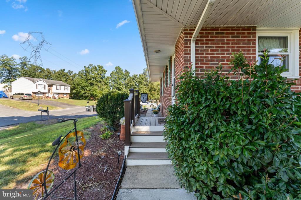 Fredericksburg, Virginia, 22407, United States, 5 Bedrooms Bedrooms, ,3 BathroomsBathrooms,Residential,For Sale,1925388