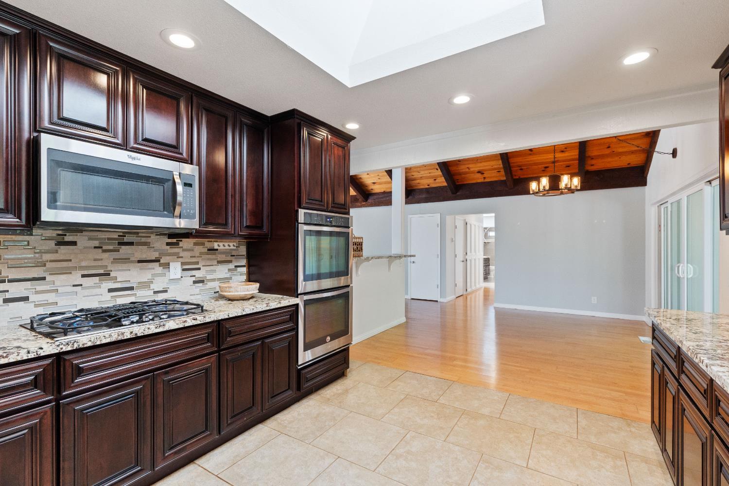 Grass Valley, California, 95949, United States, 3 Bedrooms Bedrooms, ,3 BathroomsBathrooms,Residential,For Sale,1983094