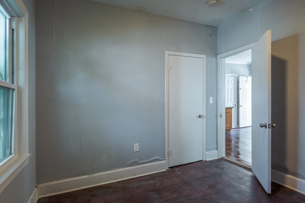 Worcester, Massachusetts, 01604, United States, 8 Bedrooms Bedrooms, ,4 BathroomsBathrooms,Residential,For Sale,1981131