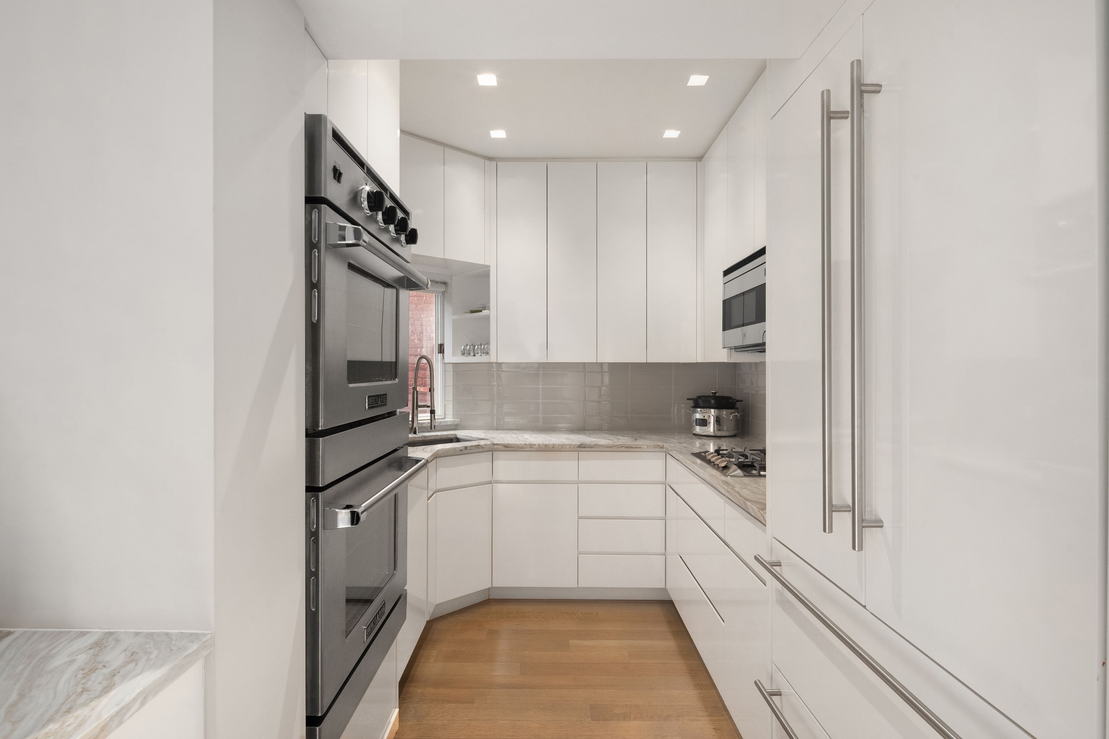  243 East 77th Street - 物件實景