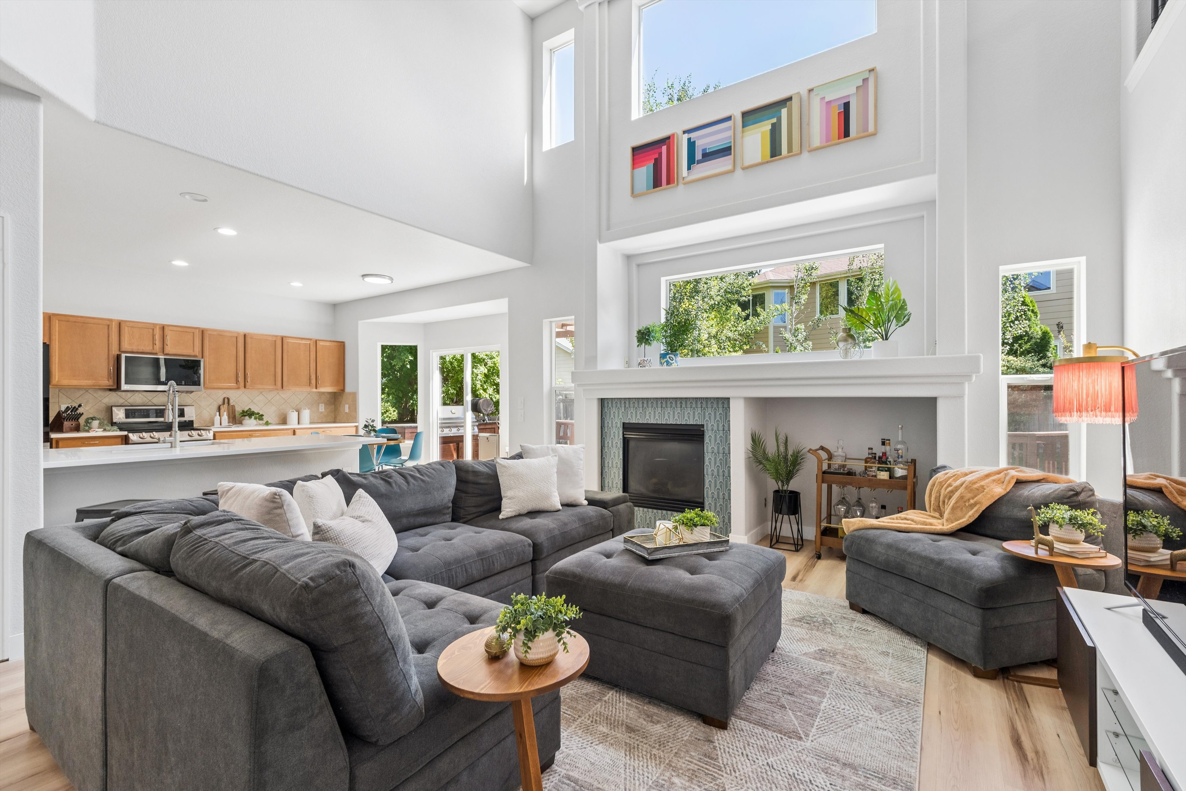  Thoughtfully Designed Four-Bedroom, Three Bath Residence - 物件實景