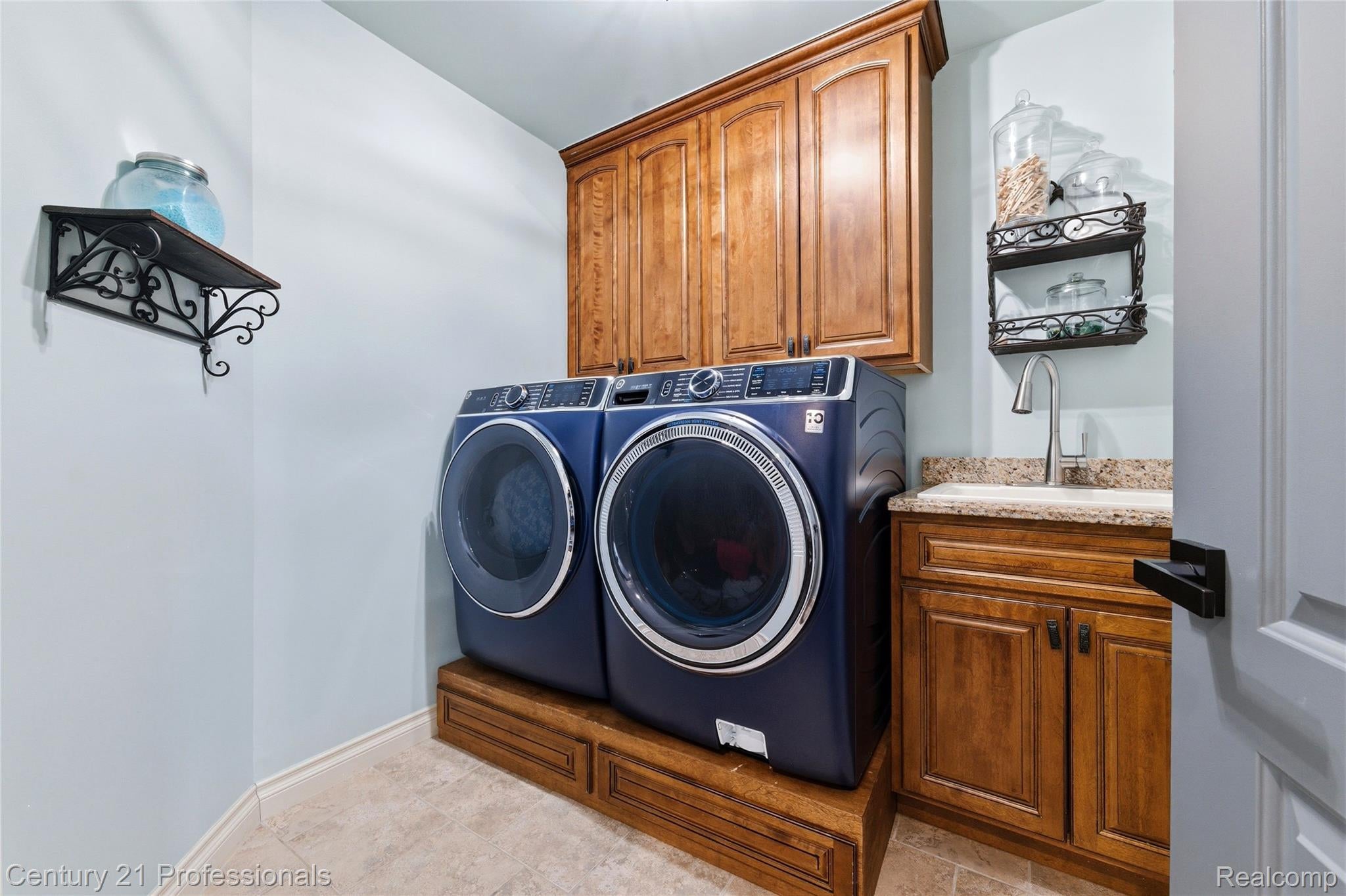 Washington, Michigan, 48094, United States, 4 Bedrooms Bedrooms, ,4 BathroomsBathrooms,Residential,For Sale,2013581