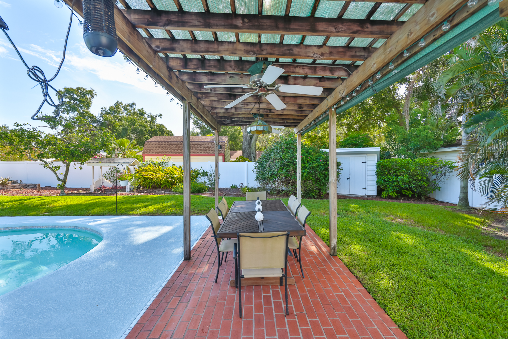 Tampa, Florida, 33613, United States, 3 Bedrooms Bedrooms, ,2 BathroomsBathrooms,Residential,For Sale,1981036