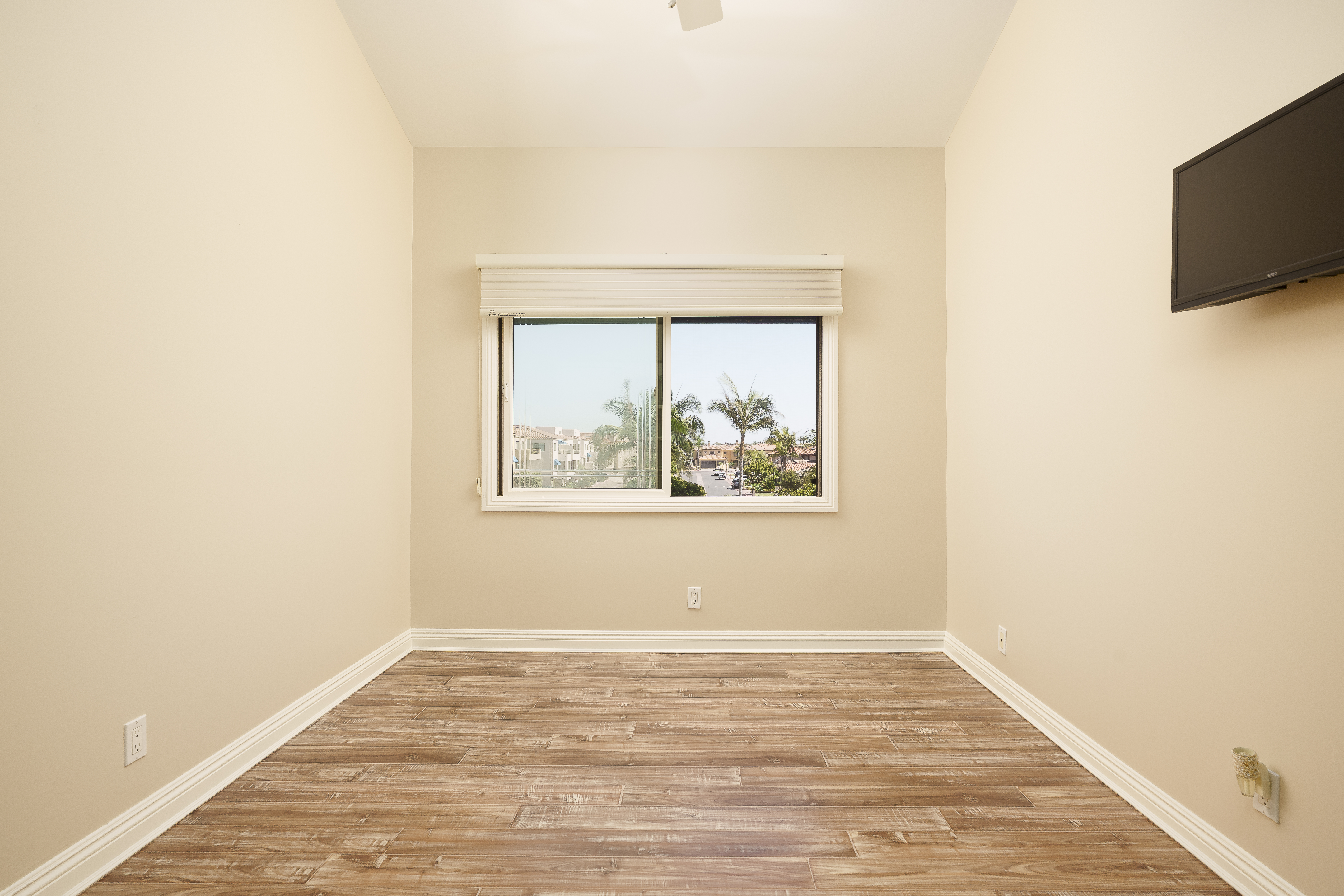  16475 Tropez Lane, Huntington Beach, CA 92649 - 物件實景