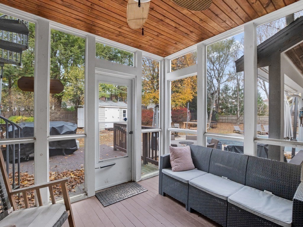 Waltham, Massachusetts, 02451, United States, 4 Bedrooms Bedrooms, ,4 BathroomsBathrooms,Residential,For Sale,1996187