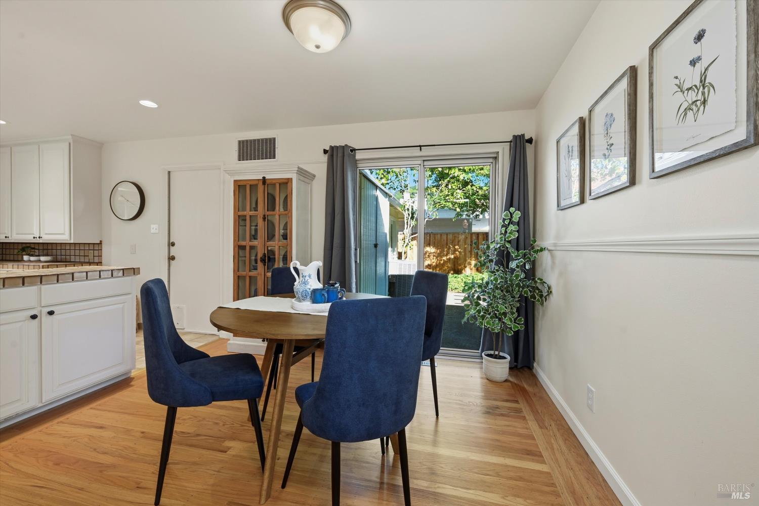 Santa Rosa, California, 95404, United States, 3 Bedrooms Bedrooms, ,2 BathroomsBathrooms,Residential,For Sale,1986551