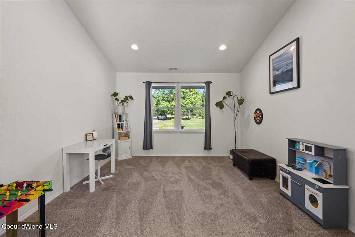 Athol, Idaho, 83801, United States, 4 Bedrooms Bedrooms, ,3 BathroomsBathrooms,Residential,For Sale,1903034