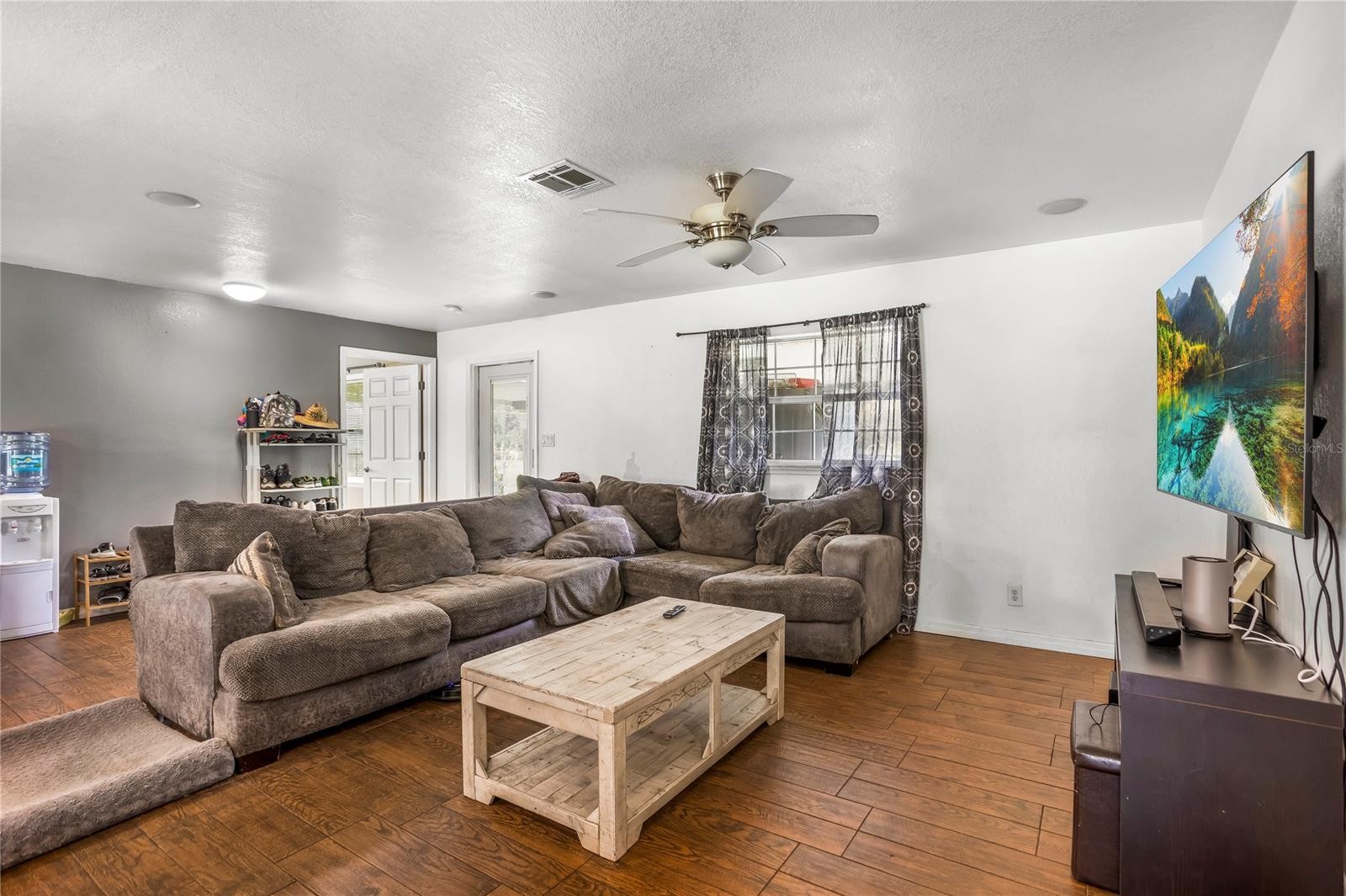MIMS, Florida, 32754, United States, 3 Bedrooms Bedrooms, ,2 BathroomsBathrooms,Residential,For Sale,1878459