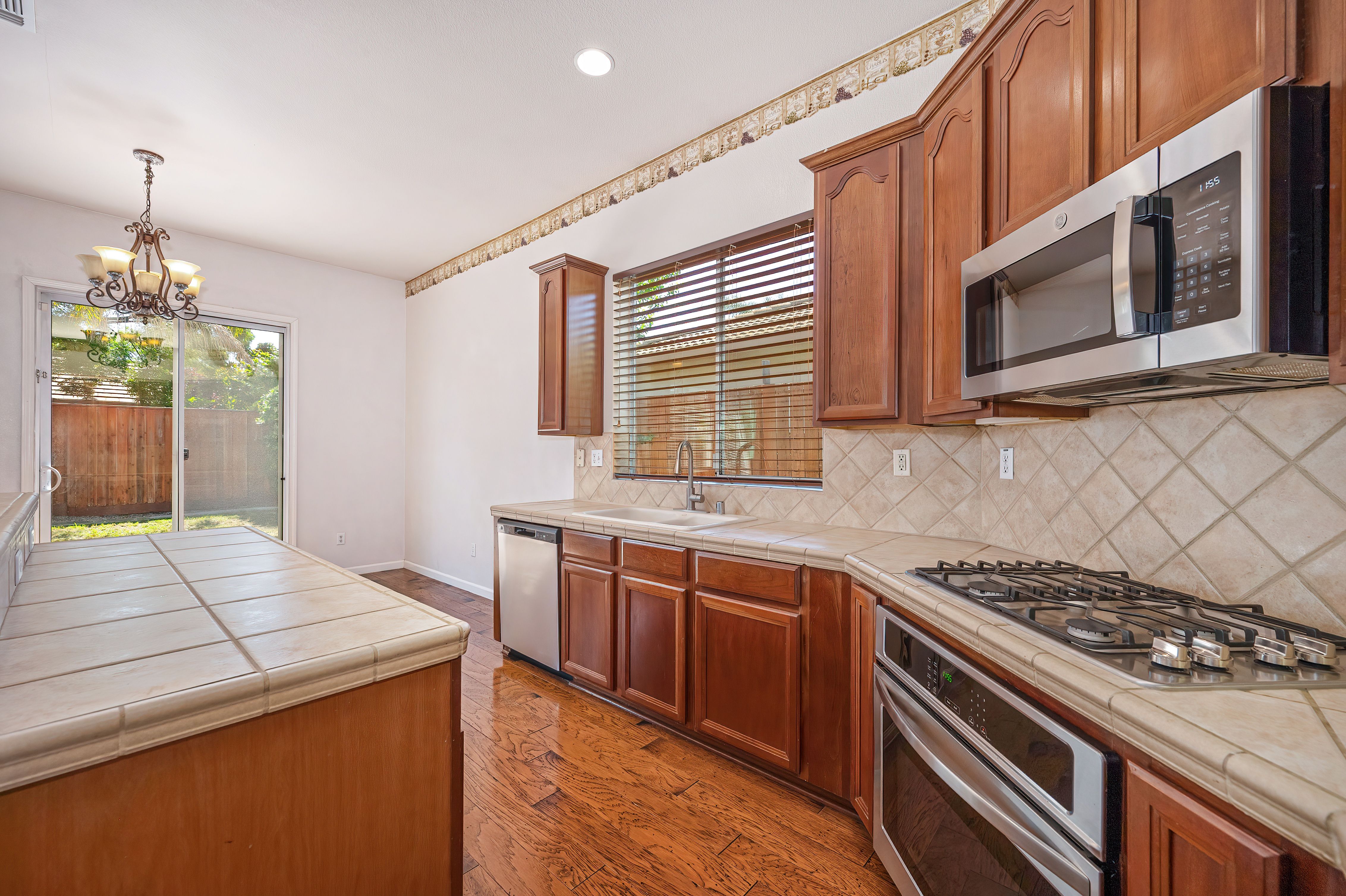  9729 Marbella Court, Elk Grove, CA 95624 - 物件實景