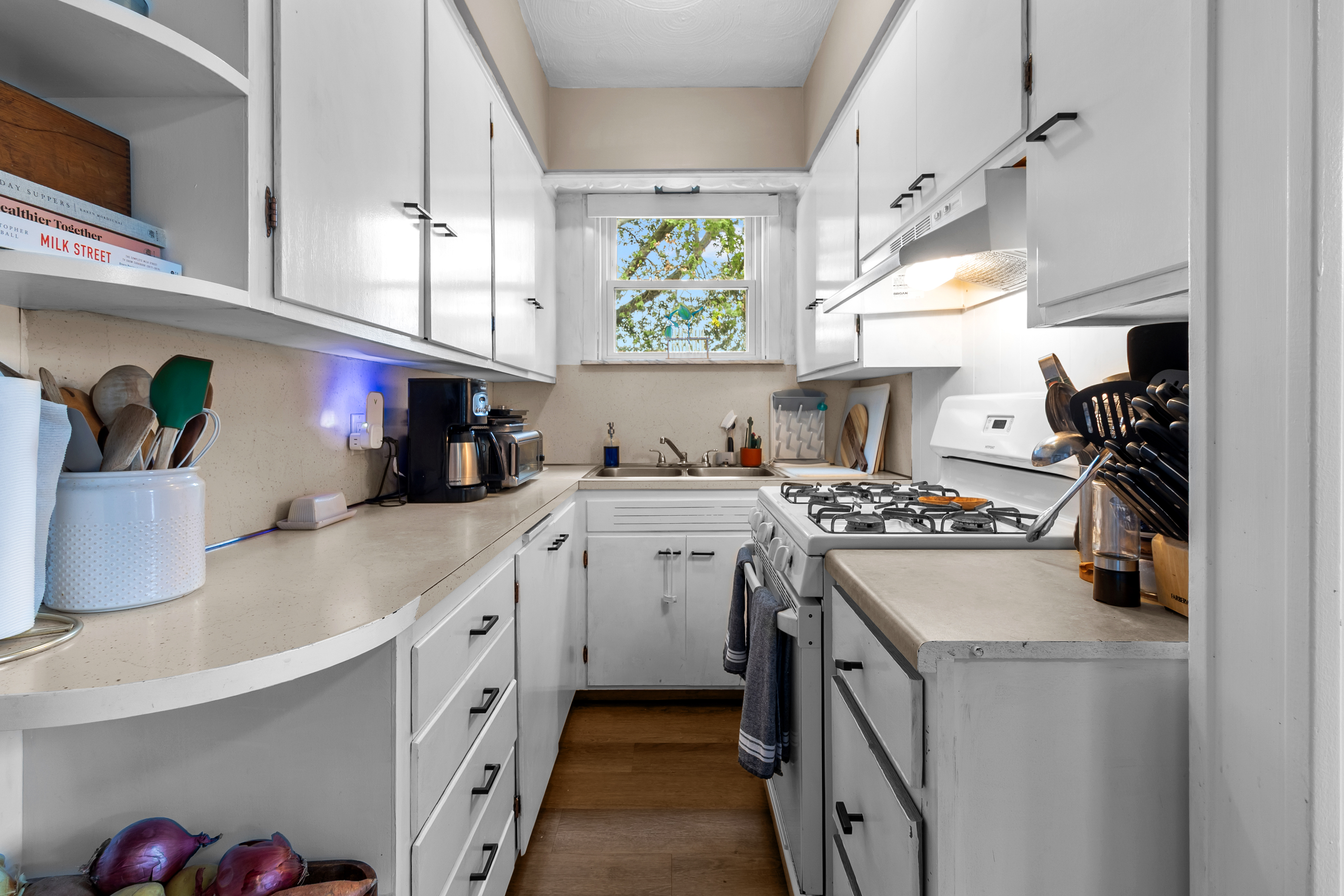  647-649 Pleasant Valley Parkway, Providence, RI, 02908 - 物件實景