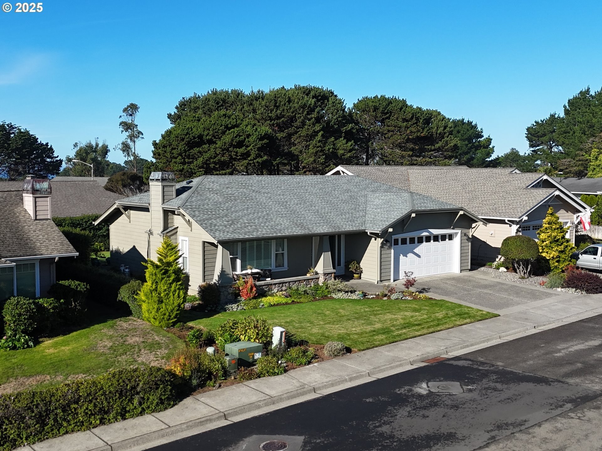 Brookings, Oregon, 97415, United States, 3 Bedrooms Bedrooms, ,2 BathroomsBathrooms,Residential,For Sale,1996517