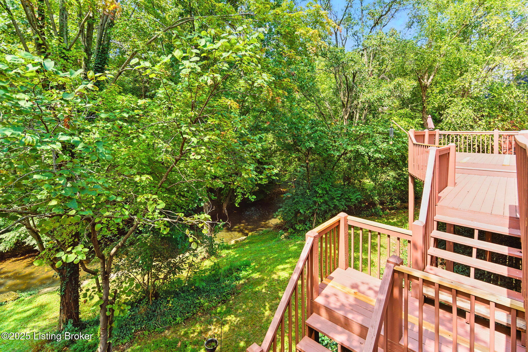 Prospect, Kentucky, 40059, United States, 4 Bedrooms Bedrooms, ,4 BathroomsBathrooms,Residential,For Sale,1941807