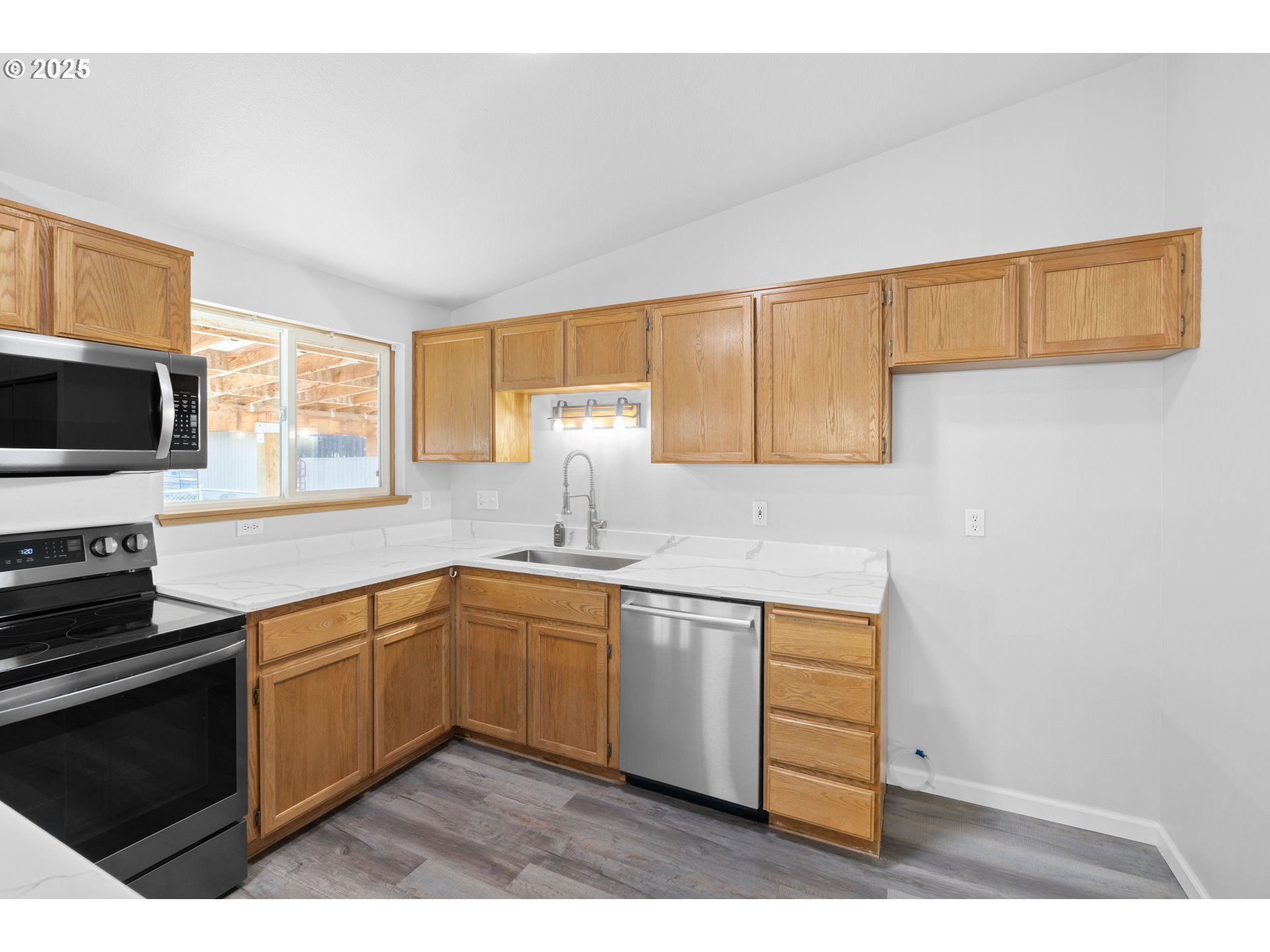 La Pine, Oregon, 97739, United States, 3 Bedrooms Bedrooms, ,2 BathroomsBathrooms,Residential,For Sale,1990962