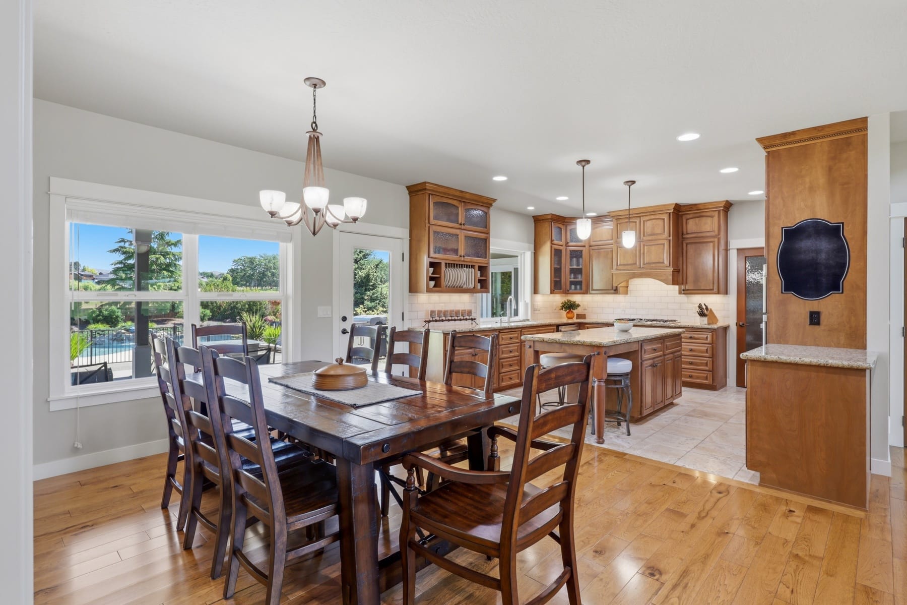  163 Hidden Valley Drive Eagle Point, OR 97524 - 物件實景