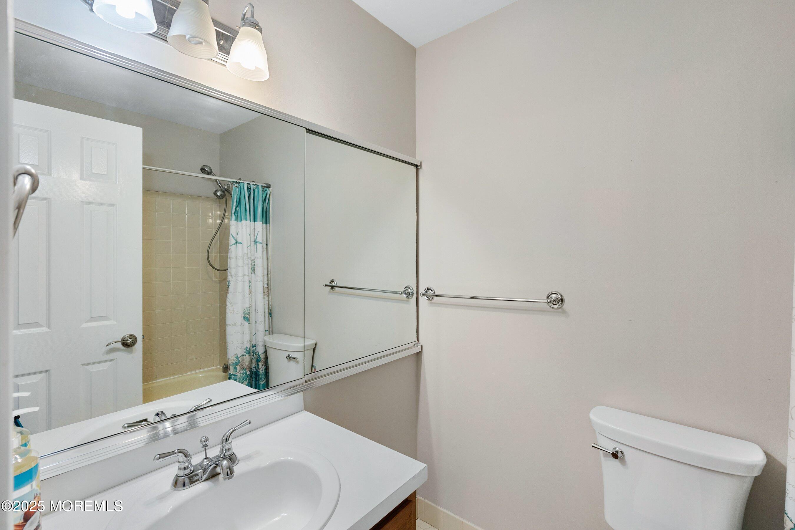 Freehold, New Jersey, 07728, United States, 3 Bedrooms Bedrooms, ,3 BathroomsBathrooms,Residential,For Sale,1921807