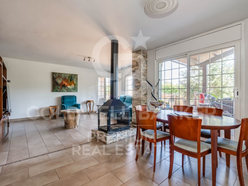 Cerdanyola del Vallès, Catalonia, ES, 4 Bedrooms Bedrooms, ,4 BathroomsBathrooms,Residential,For Sale,1613649