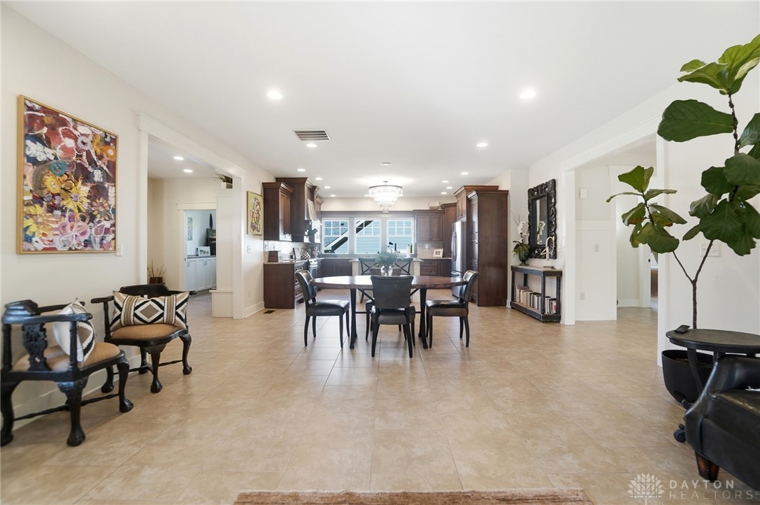 Oakwood, Ohio, 45409, United States, 3 Bedrooms Bedrooms, ,3 BathroomsBathrooms,Residential,For Sale,1991510