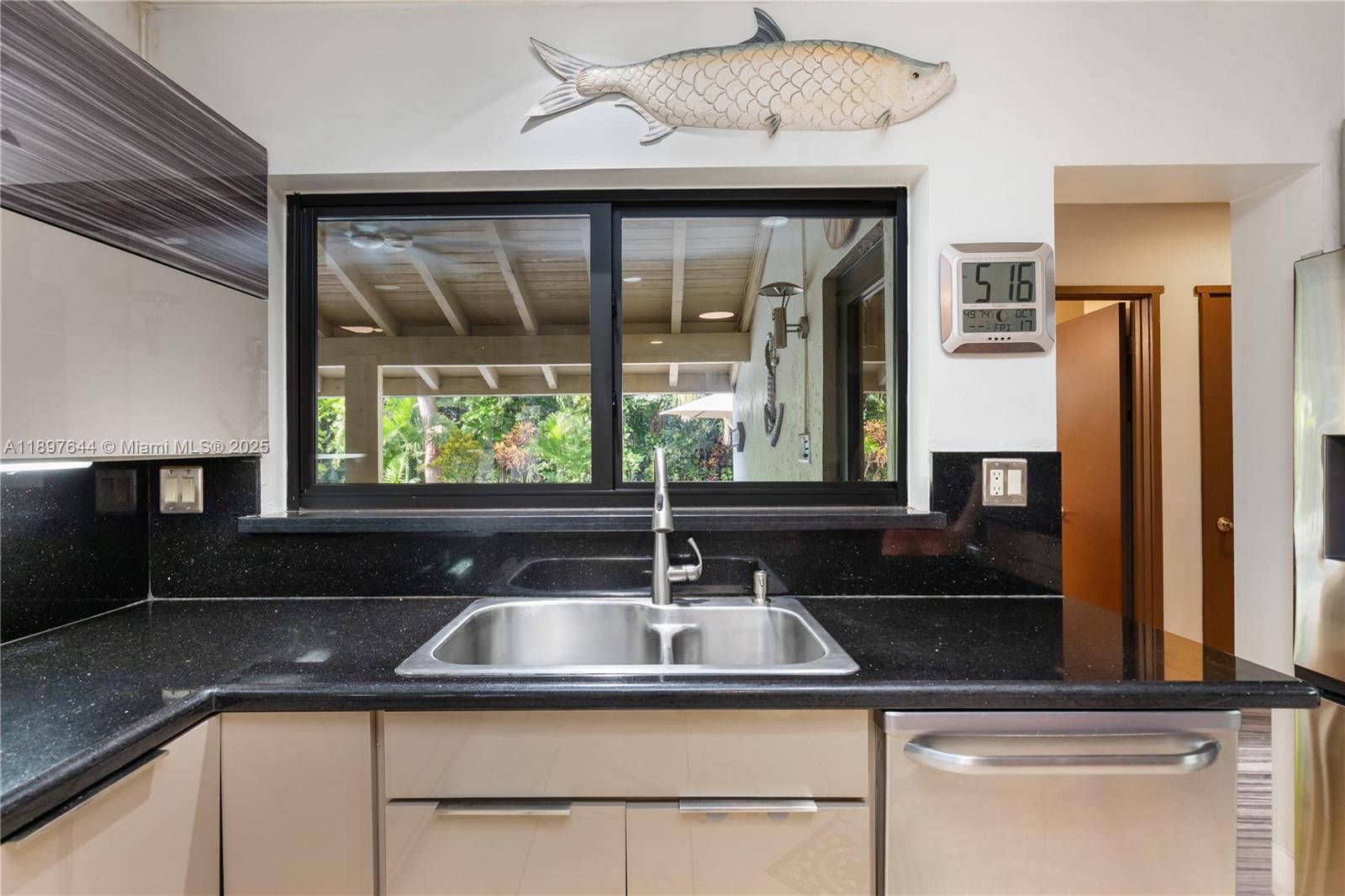 Palmetto Bay, Florida, 33157, United States, 4 Bedrooms Bedrooms, ,4 BathroomsBathrooms,Residential,For Sale,1966916