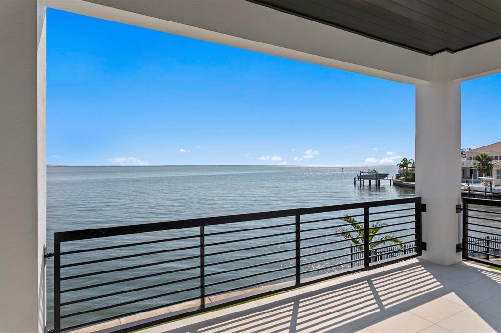 St Petersburg, Florida, 33703, United States, 5 Bedrooms Bedrooms, ,6 BathroomsBathrooms,Residential,For Sale,1856126