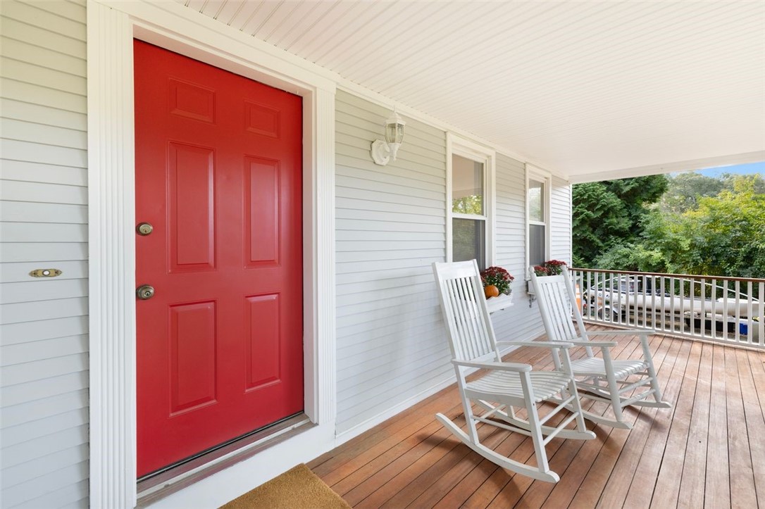 South Kingstown, Rhode Island, 02879, United States, 3 Bedrooms Bedrooms, ,2 BathroomsBathrooms,Residential,For Sale,1987683