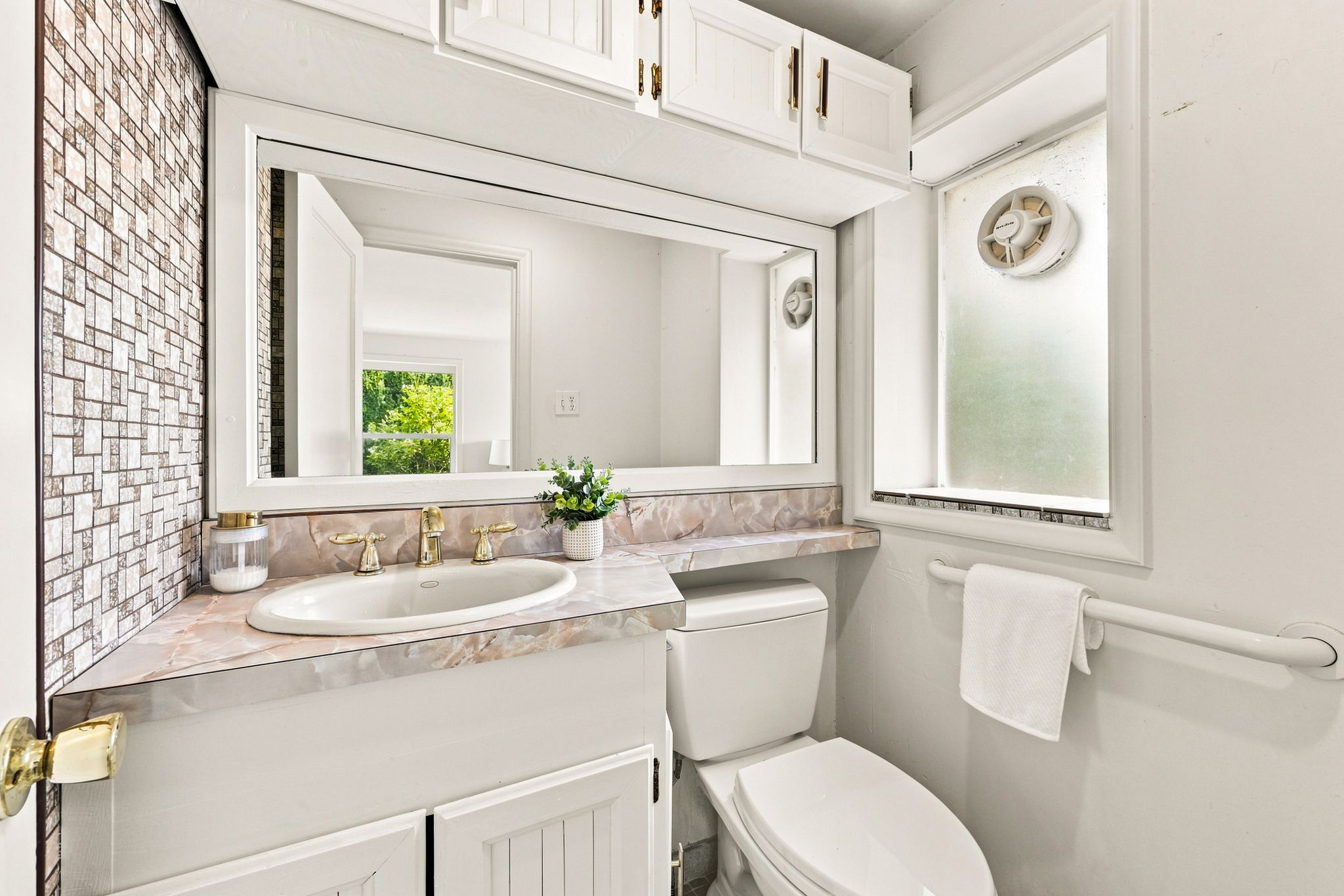  9810 Vineyard Crest, Bellevue, WA 98004 - 物件實景