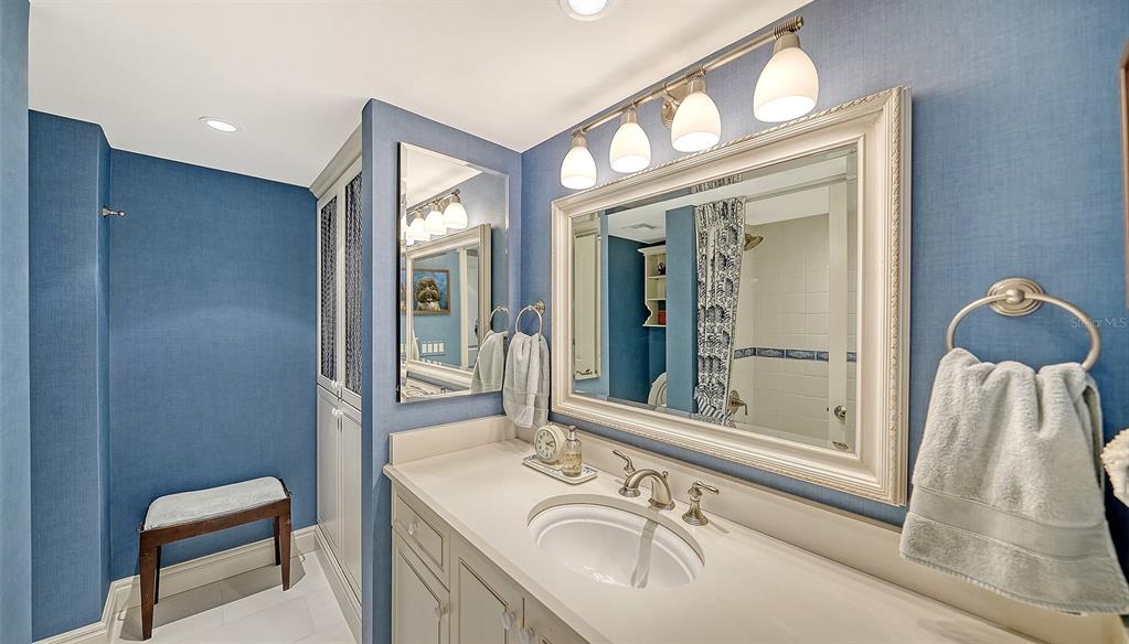 Sarasota, Florida, 34236, United States, 3 Bedrooms Bedrooms, ,3 BathroomsBathrooms,Residential,For Sale,1992113