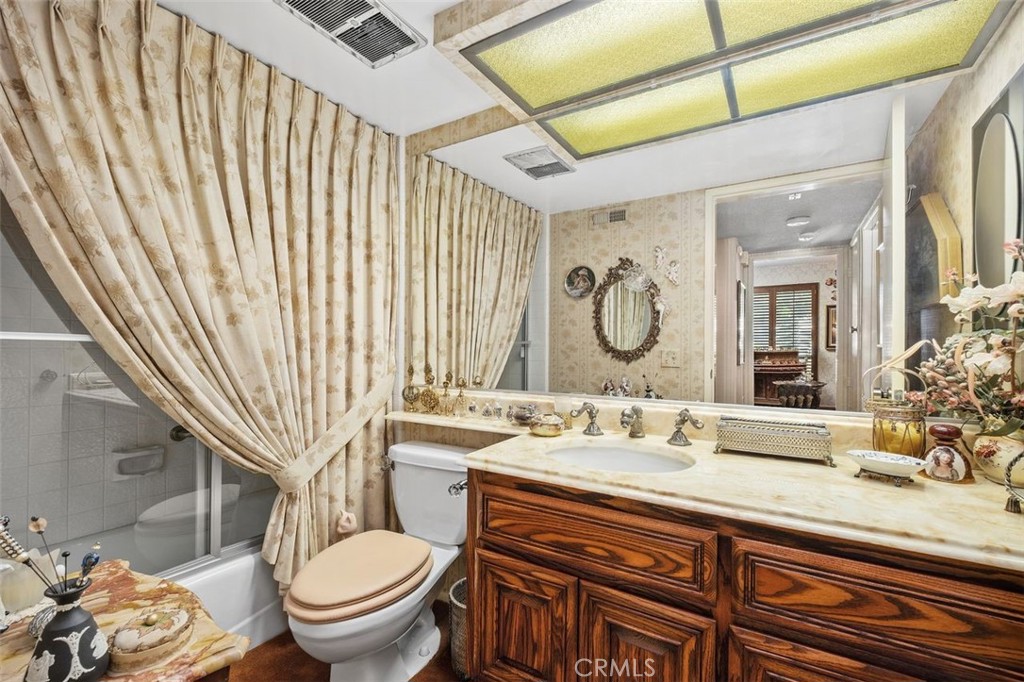 Mission Viejo, California, 92692, United States, 2 Bedrooms Bedrooms, ,1 BathroomBathrooms,Residential,For Sale,1989718