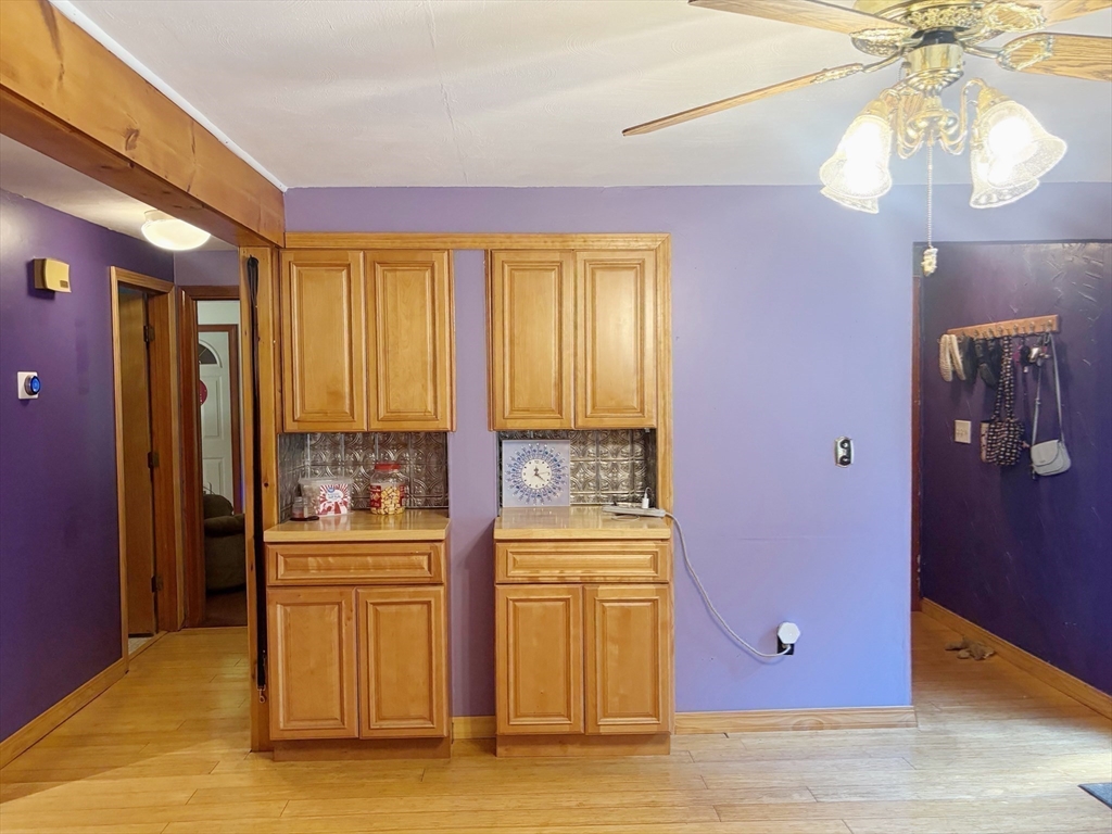 Halifax, Massachusetts, 02338, United States, 3 Bedrooms Bedrooms, ,4 BathroomsBathrooms,Residential,For Sale,1896285