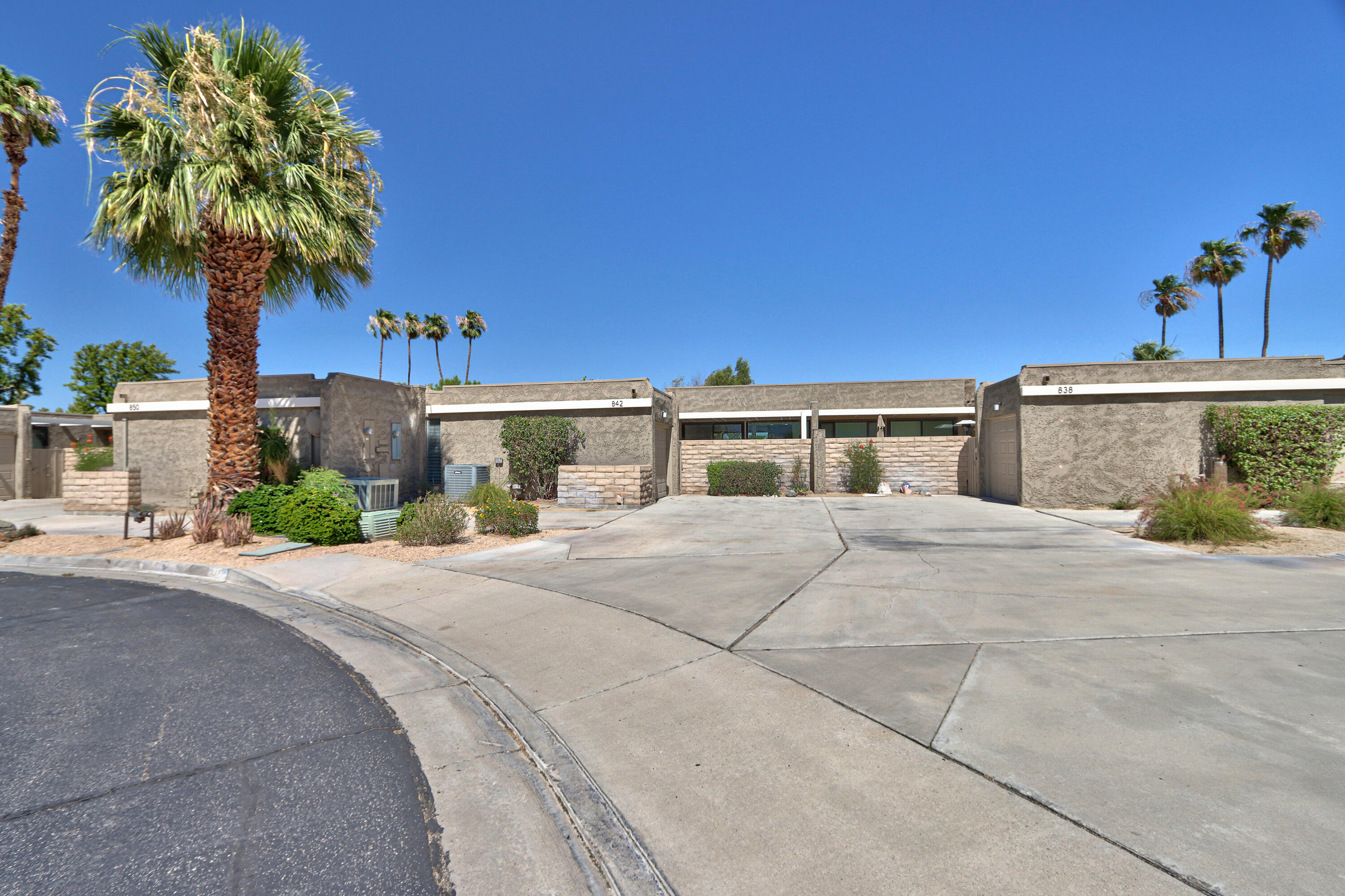 Palm Springs, California, 92262, United States, 2 Bedrooms Bedrooms, ,2 BathroomsBathrooms,Residential,For Sale,1890767