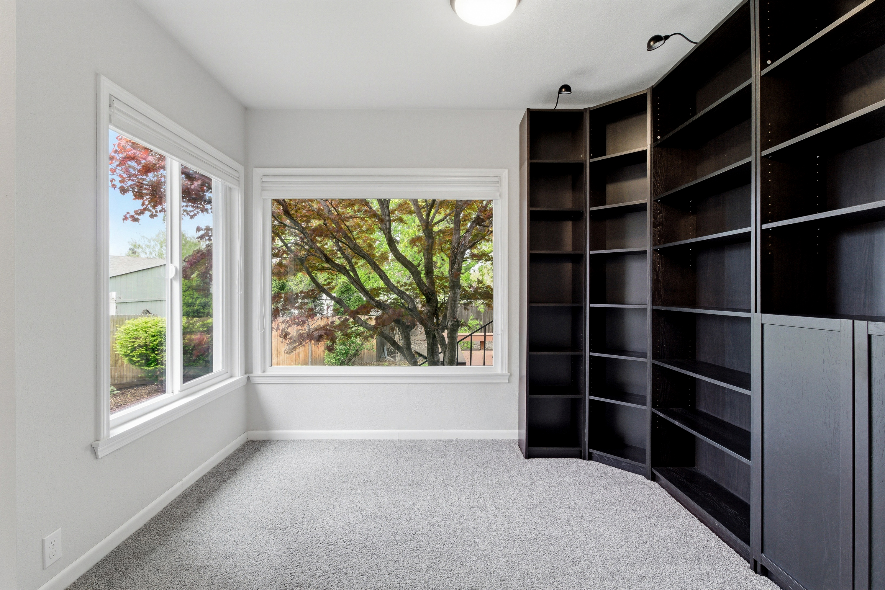  1021 E Chestnut St - 物件實景