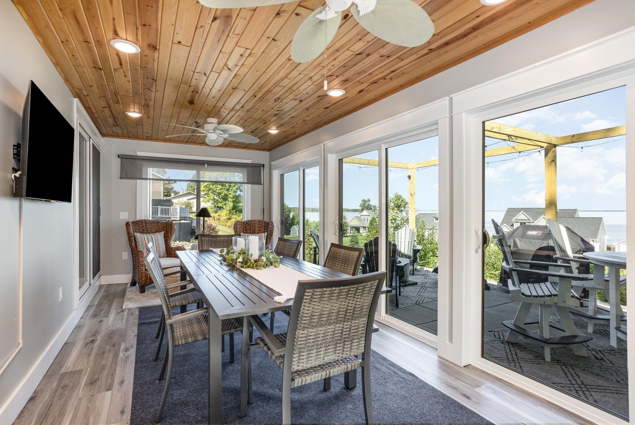 Houghton Lake, Michigan, 48629, United States, 3 Bedrooms Bedrooms, ,3 BathroomsBathrooms,Residential,For Sale,1983284