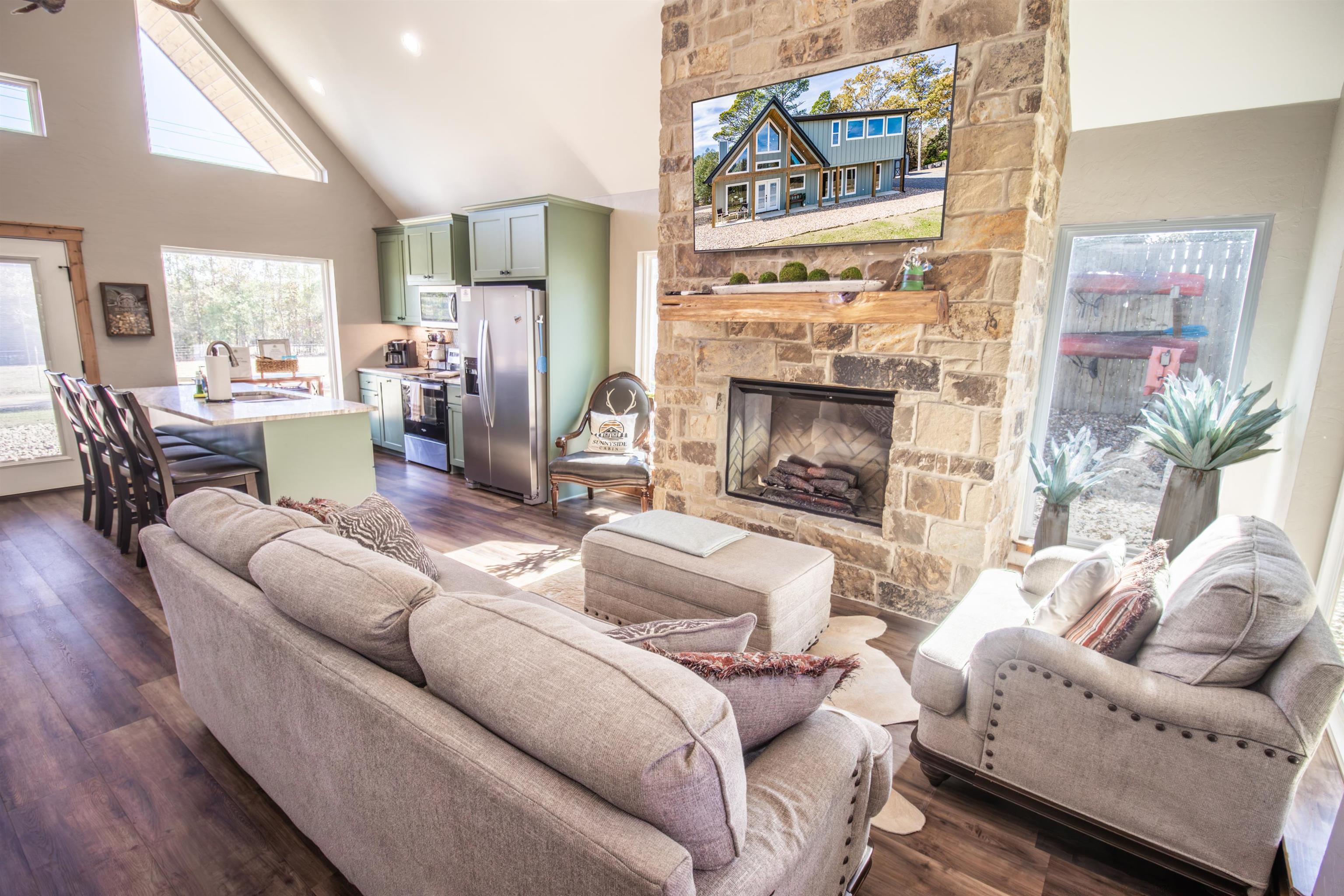 Jefferson, Texas, 75657, United States, 3 Bedrooms Bedrooms, ,3 BathroomsBathrooms,Residential,For Sale,2005348