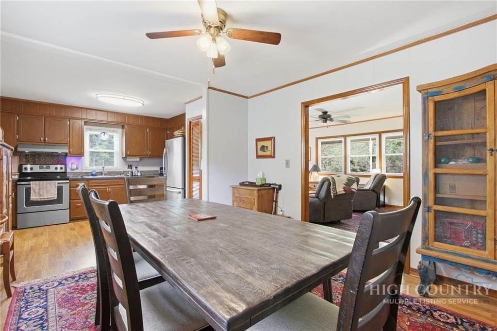 Spruce Pine, North Carolina, 28777, United States, 4 Bedrooms Bedrooms, ,2 BathroomsBathrooms,Residential,For Sale,2045160