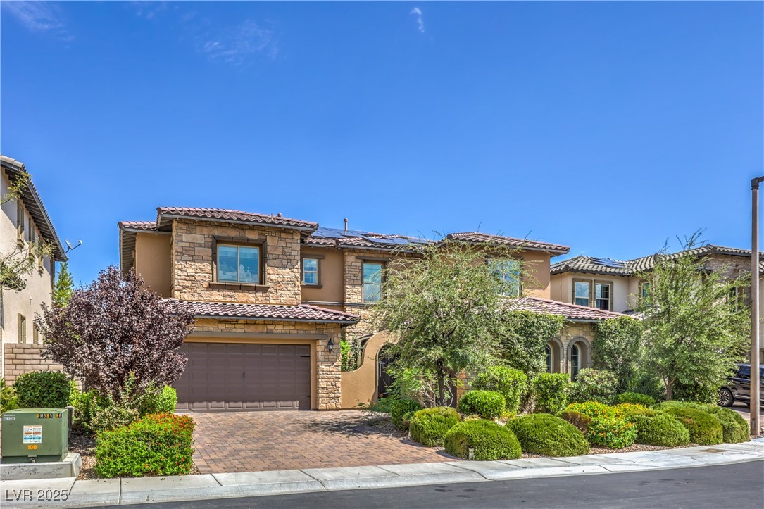 Las Vegas, Nevada, 89138, United States, 4 Bedrooms Bedrooms, ,2 BathroomsBathrooms,Residential,For Sale,1942321