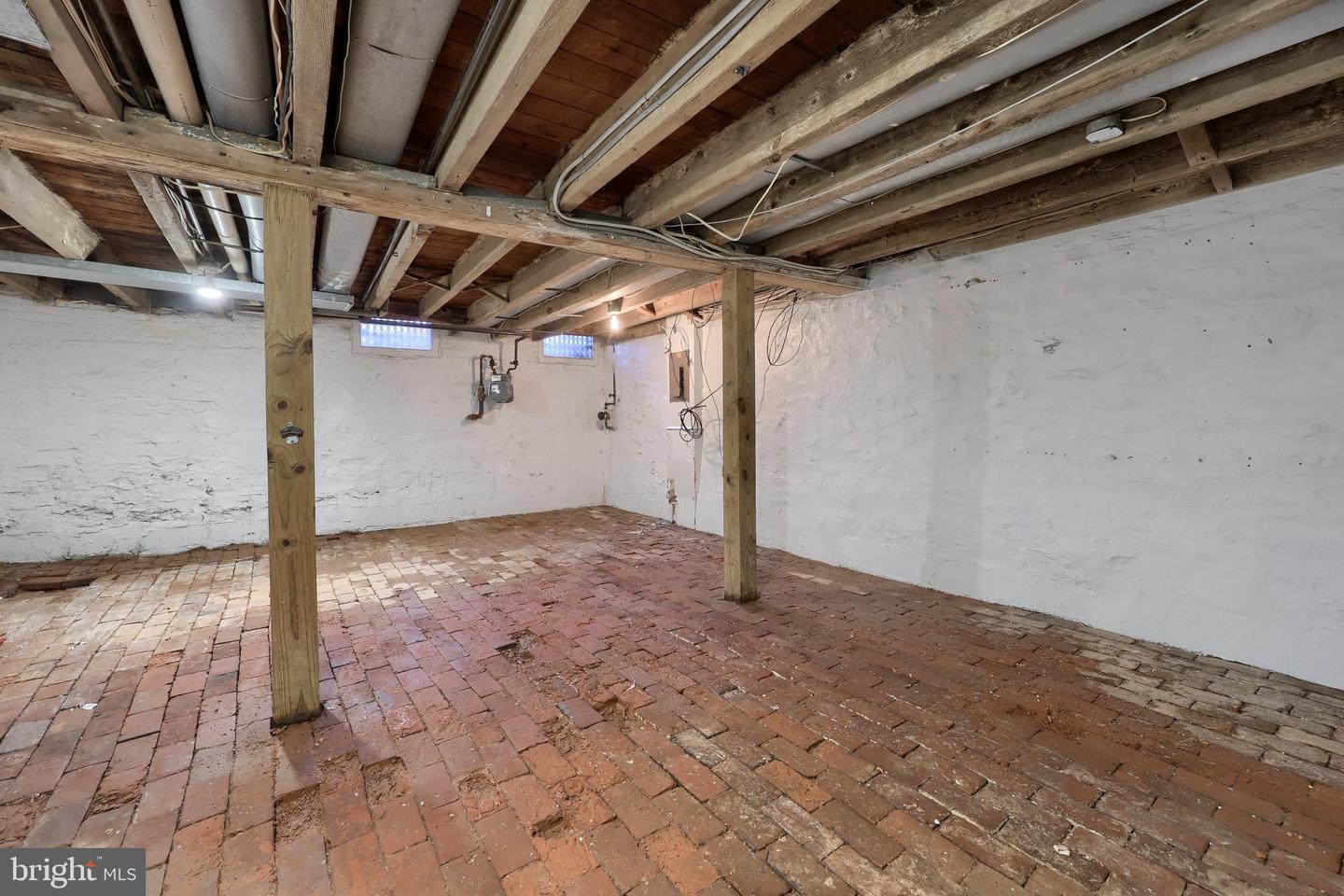 Lancaster, Pennsylvania, 17603, United States, 4 Bedrooms Bedrooms, ,2 BathroomsBathrooms,Residential,For Sale,1955843