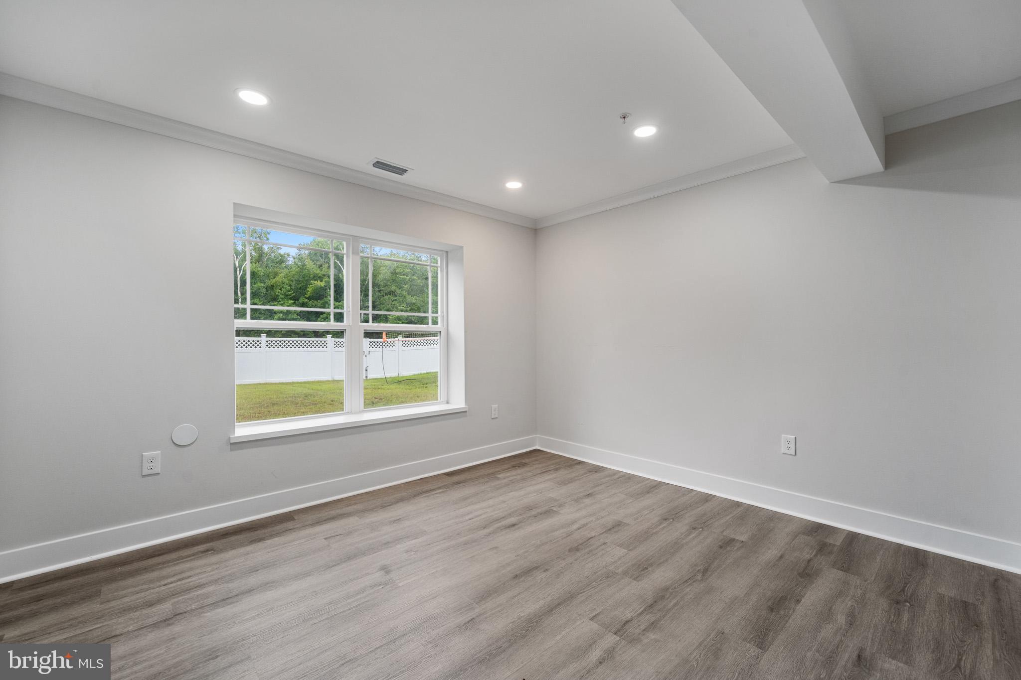 White Plains, Maryland, 20695, United States, 5 Bedrooms Bedrooms, ,5 BathroomsBathrooms,Residential,For Sale,1921773