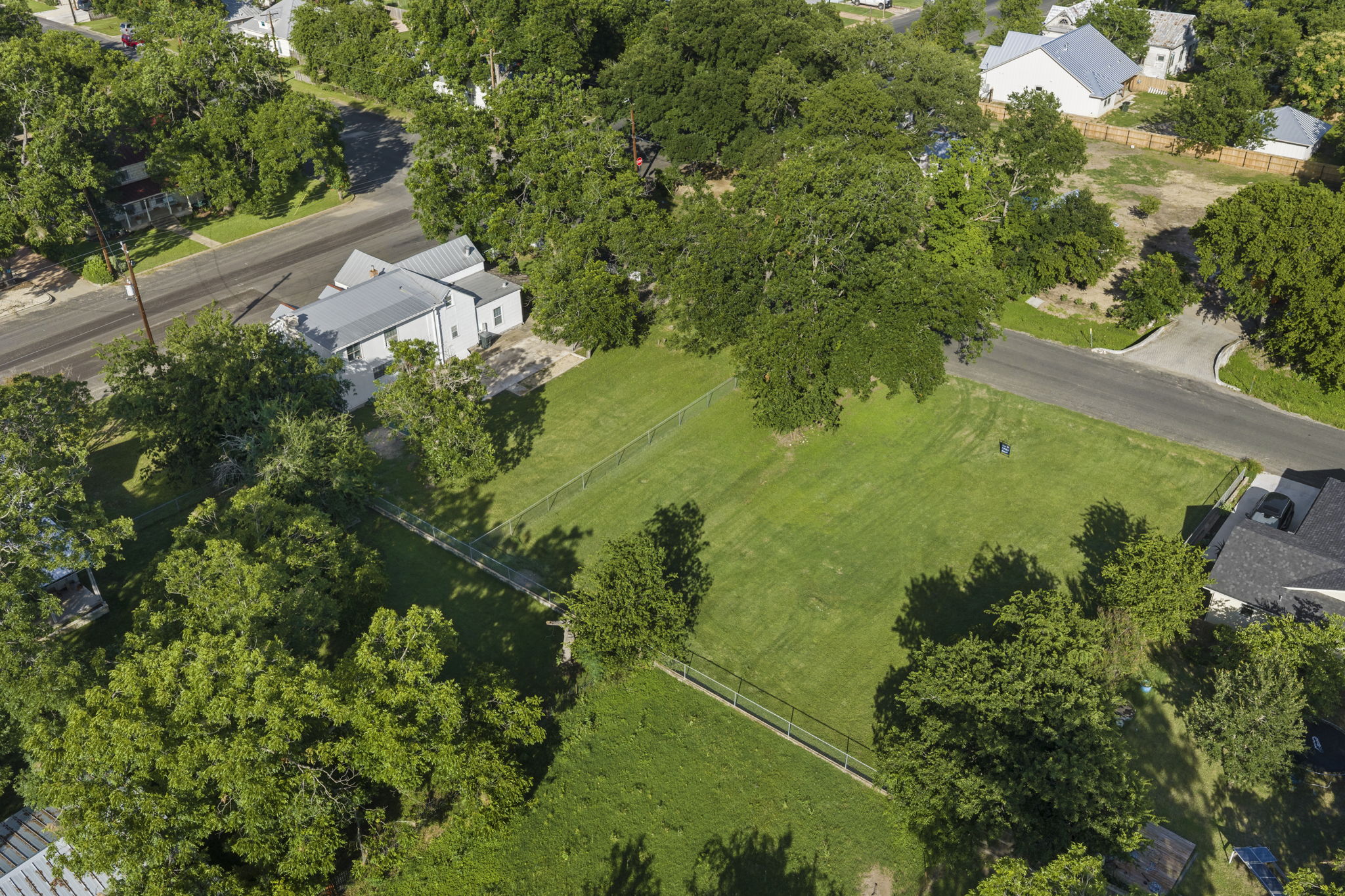  501 West Creek Street, Fredericksburg, TX 78624 - 物件實景