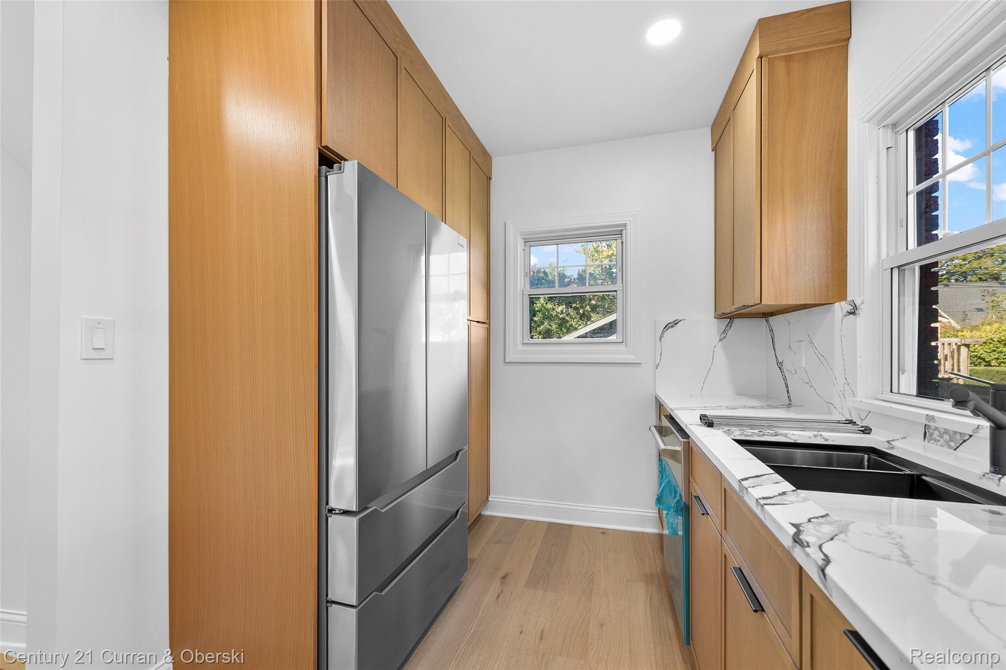 Dearborn, Michigan, 48124, United States, 4 Bedrooms Bedrooms, ,3 BathroomsBathrooms,Residential,For Sale,1979492