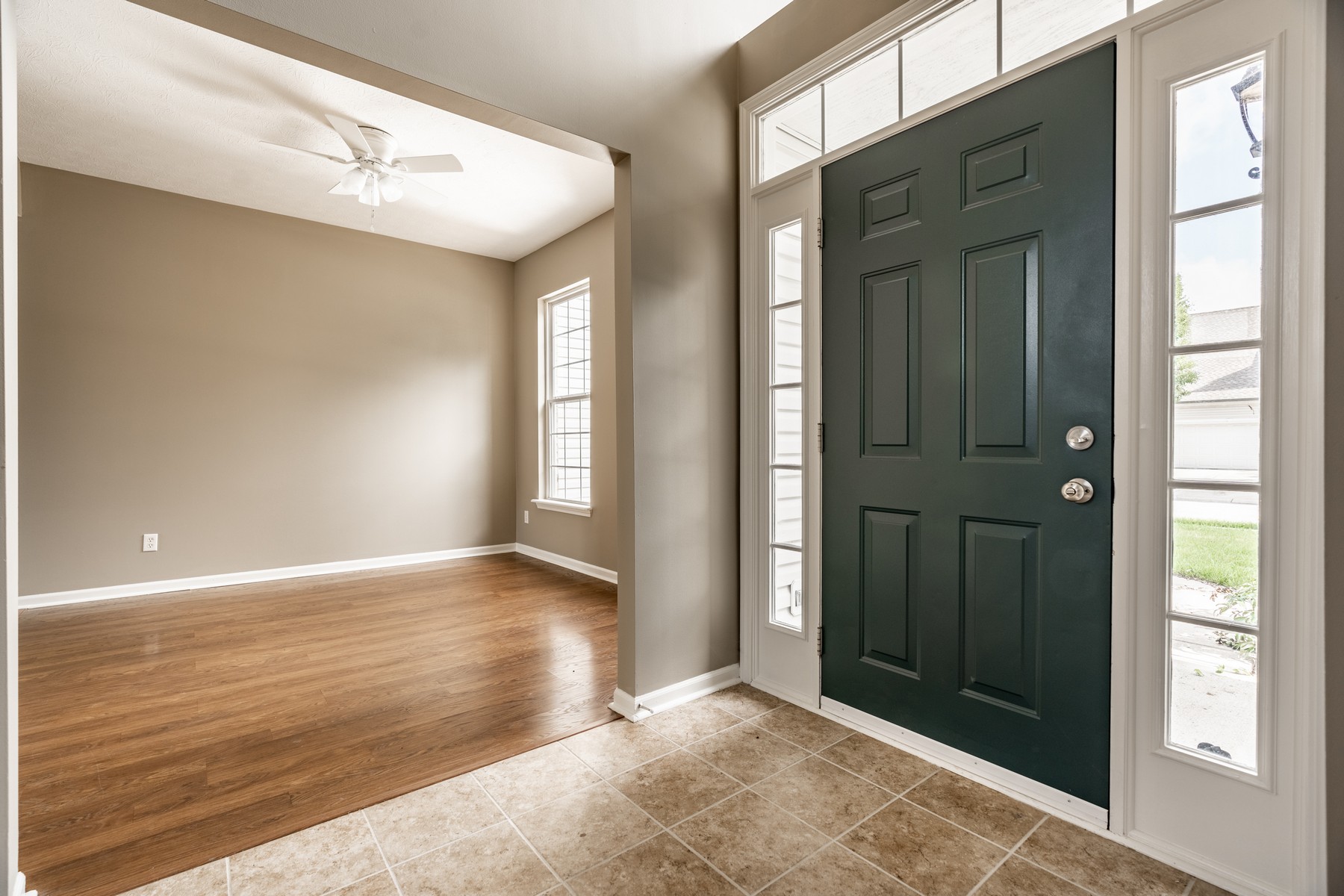 Beautifully Remodeled Geist-Area 4 Bedroom Home - 物件實景