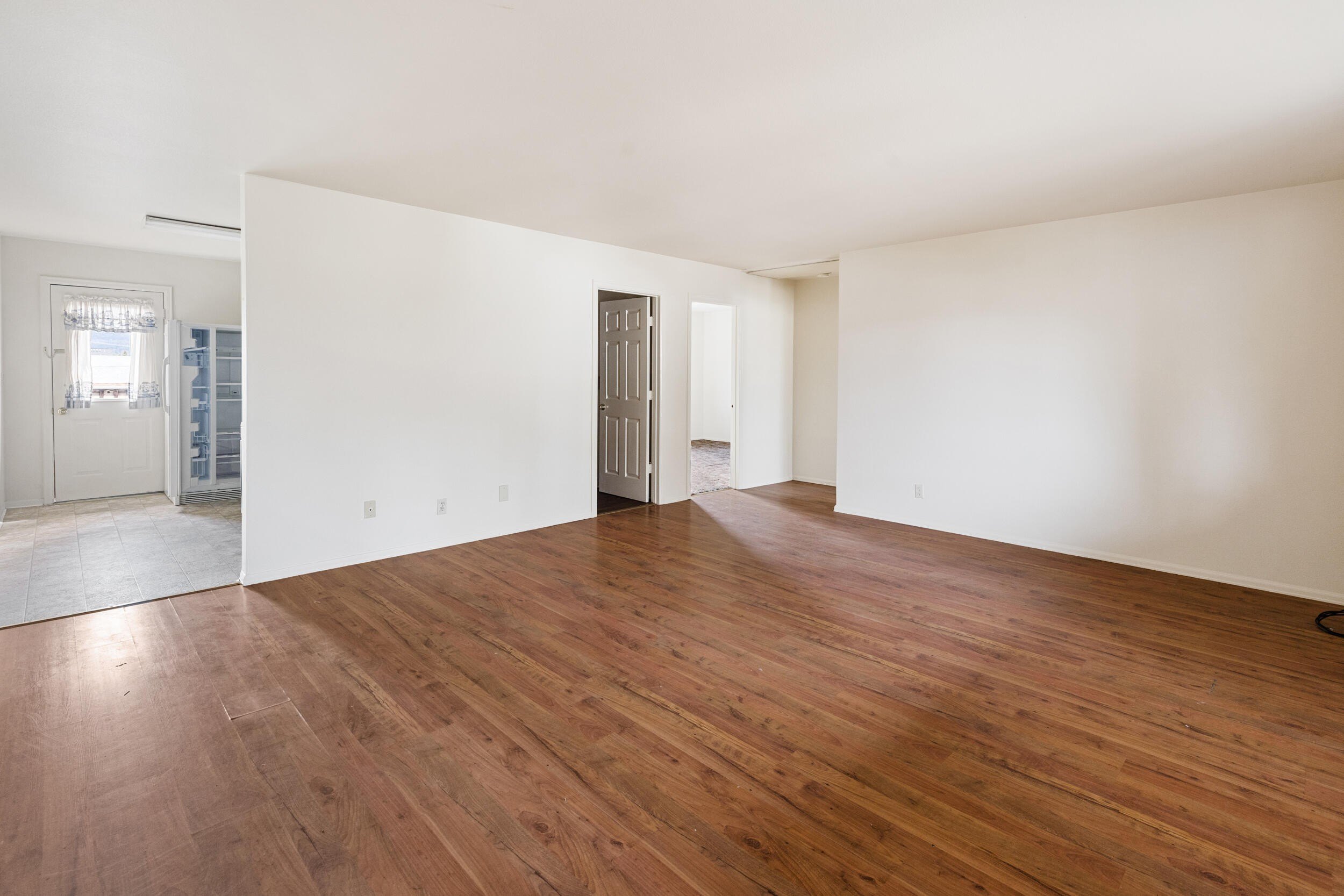 Grants Pass, Oregon, 97526, United States, ,Residential,For Sale,1916404