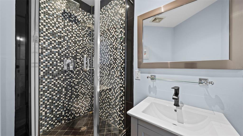 Tampa, Florida, 33602, United States, 2 Bedrooms Bedrooms, ,2 BathroomsBathrooms,Residential,For Sale,1935237