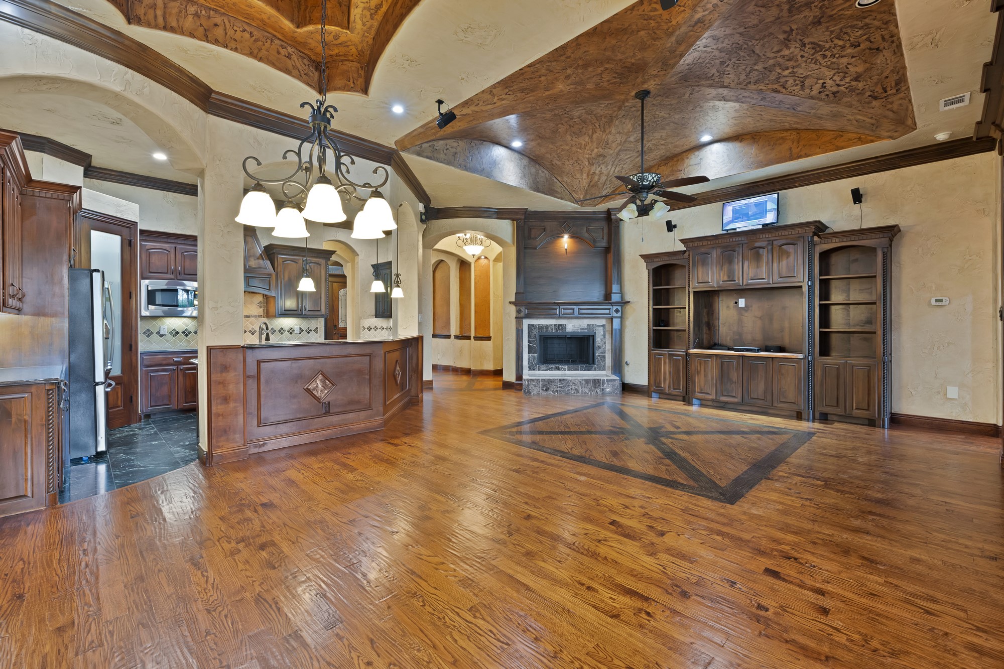 Mansfield, Texas, 76063, United States, 5 Bedrooms Bedrooms, ,5 BathroomsBathrooms,Residential,For Sale,1796537