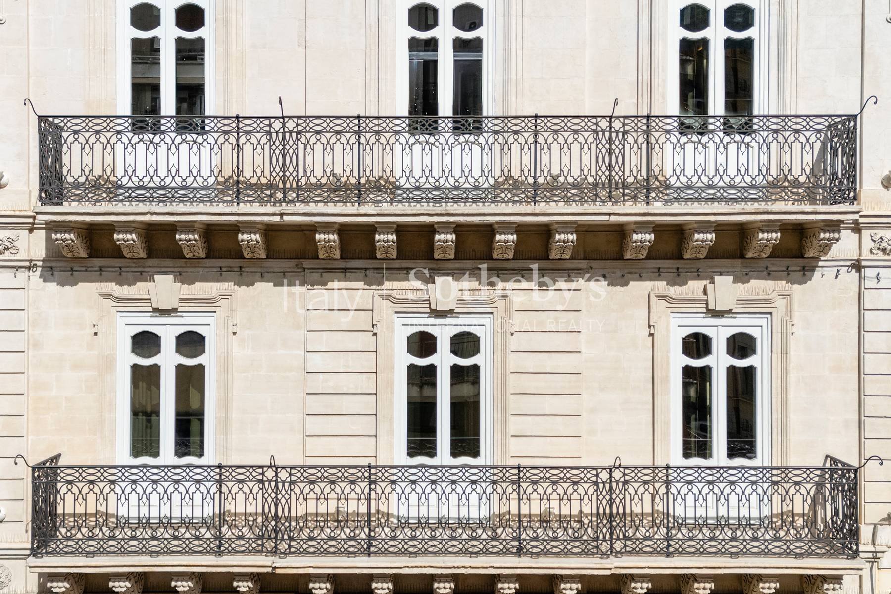  A renovated building with terraces in the historic centre - 物件實景