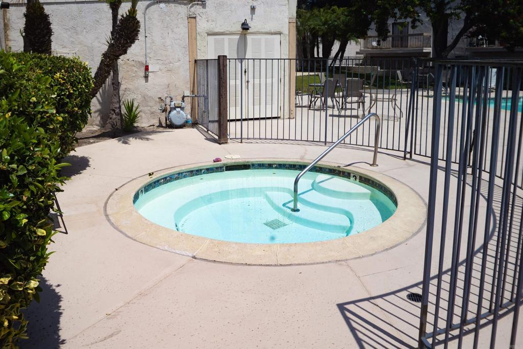 El Cajon, California, 92020, United States, 2 Bedrooms Bedrooms, ,3 BathroomsBathrooms,Residential,For Sale,1985459